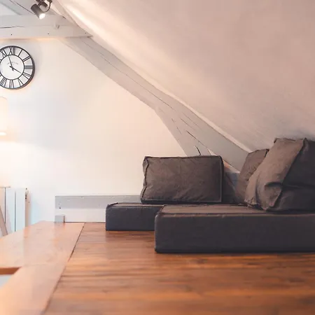 Daire Le Nid Daigle - Spacieux Sous Les Toits Tours