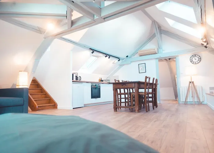 Le Nid Daigle - Spacieux Sous Les Toits *