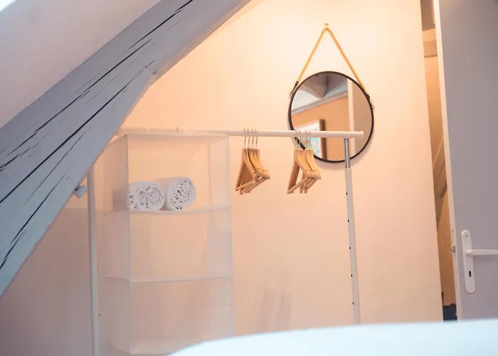 Le Nid Daigle - Spacieux Sous Les Toits * Tours