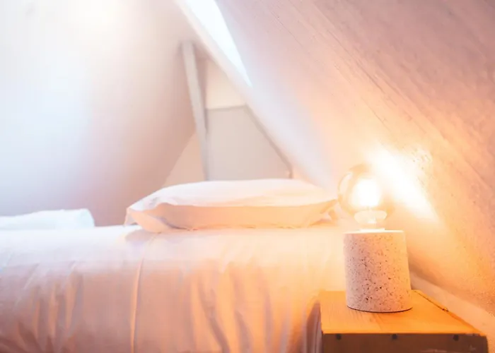 Le Nid Daigle - Spacieux Sous Les Toits Tours