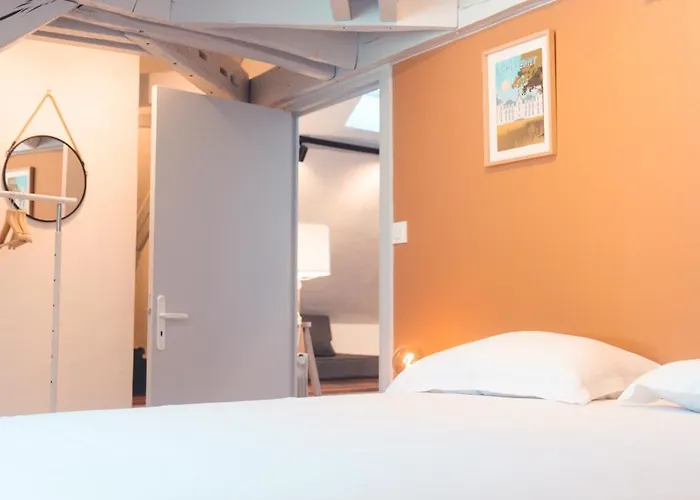 Le Nid Daigle - Spacieux Sous Les Toits Lägenhet *