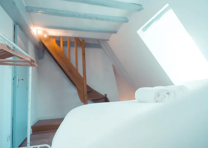 Le Nid Daigle - Spacieux Sous Les Toits Lägenhet *